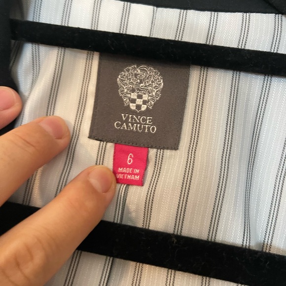 Vince Camaro Black Blazer *Great Condition* - Picture 4 of 4